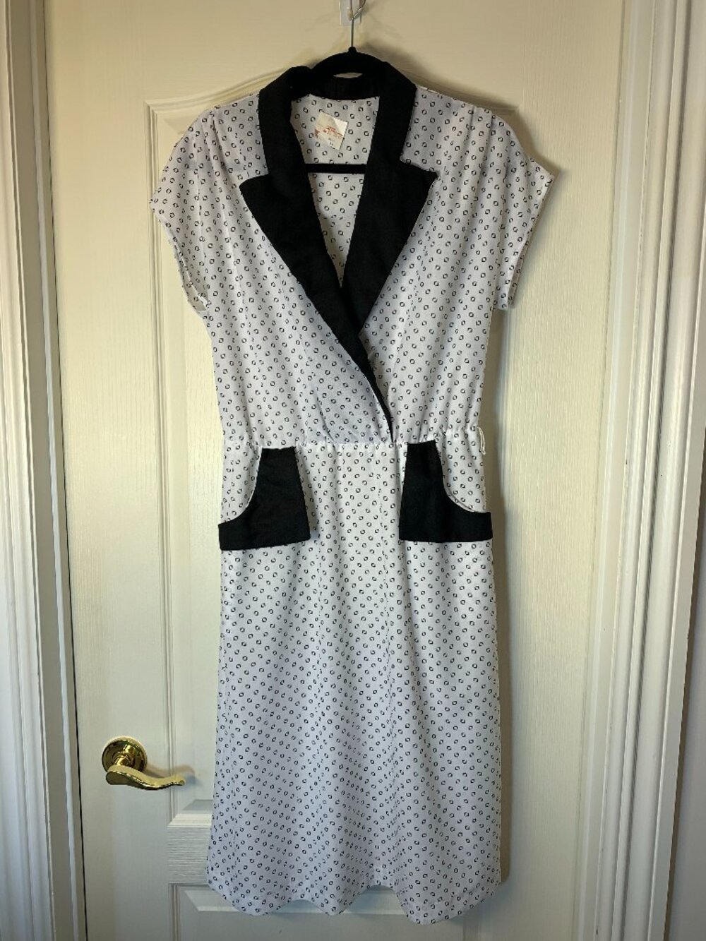 Vintage 80's Canadian Black Geometric Print White Midi Dress‎ Pockets Size 14